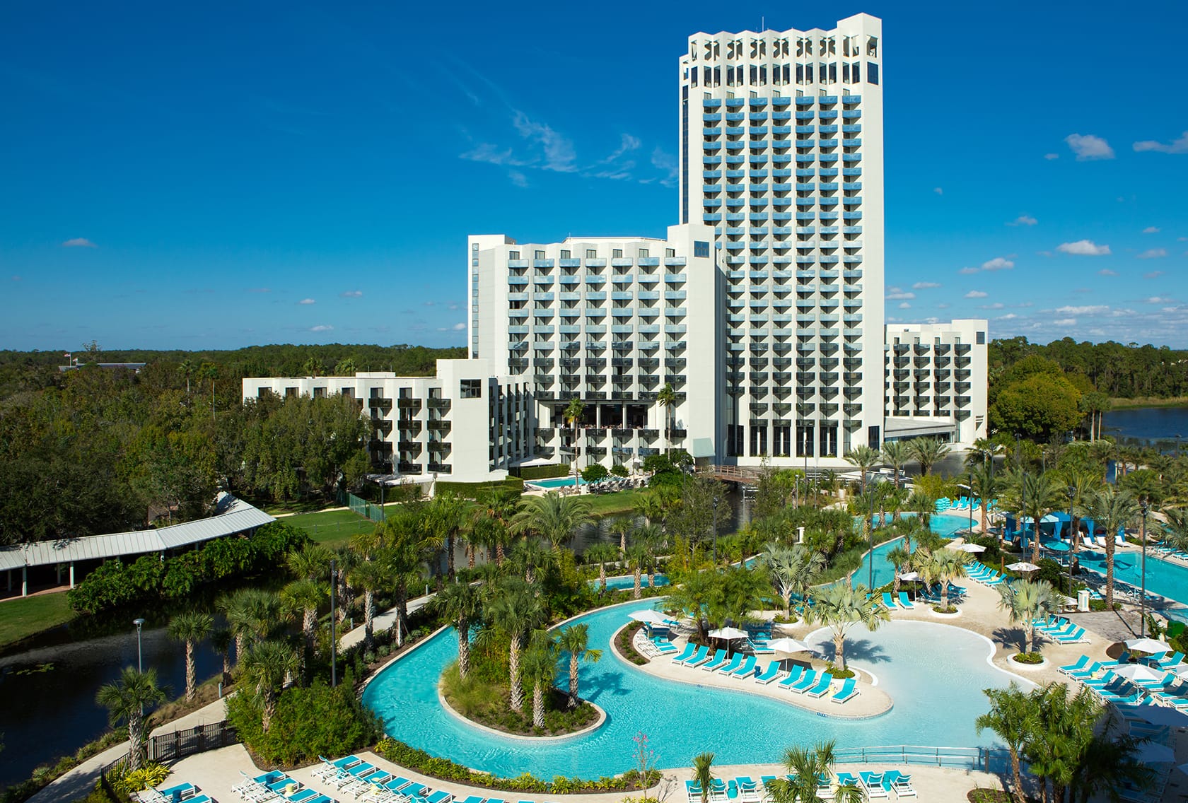 Orlando hotels near Disney World offer guest a lazy river and a great pool