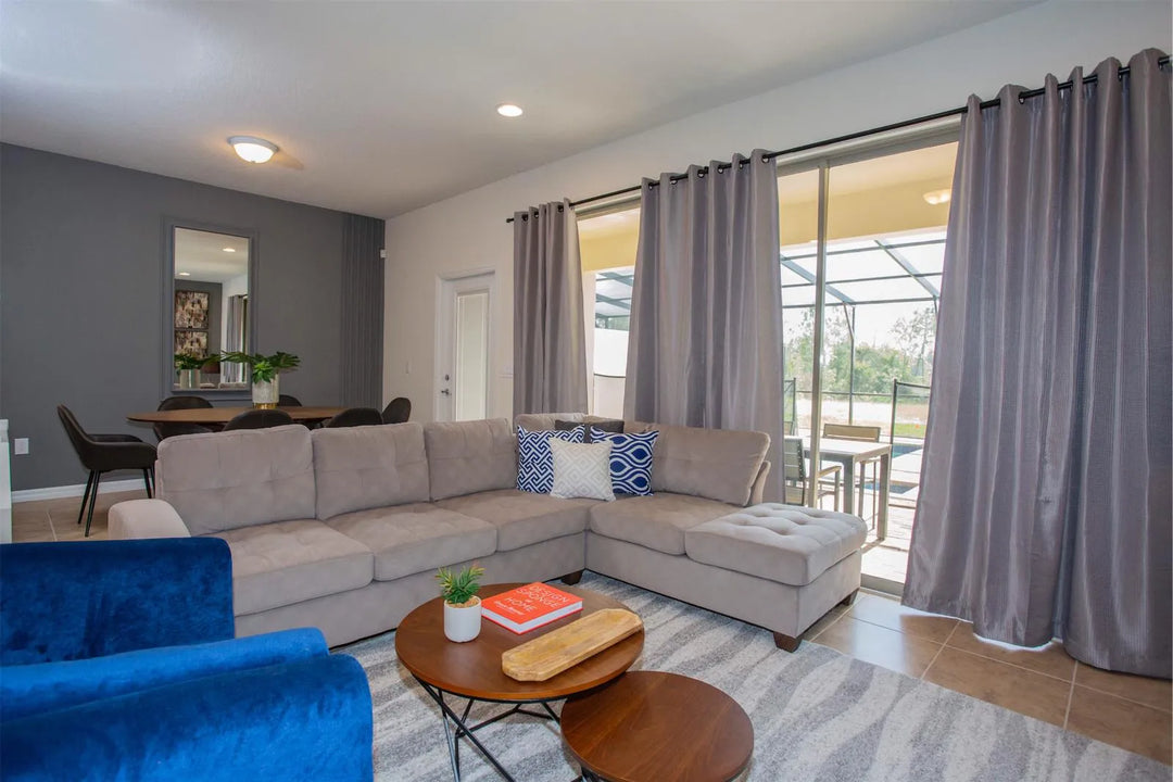 Beautiful Orlando vacation home living room