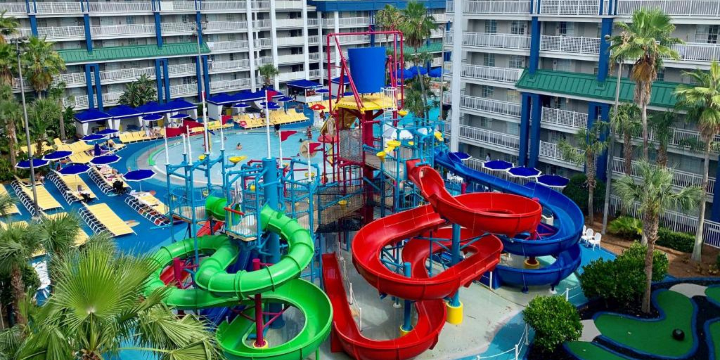 Orlando hotels with waterparks are fun to stay in. This hotel has  waterslides