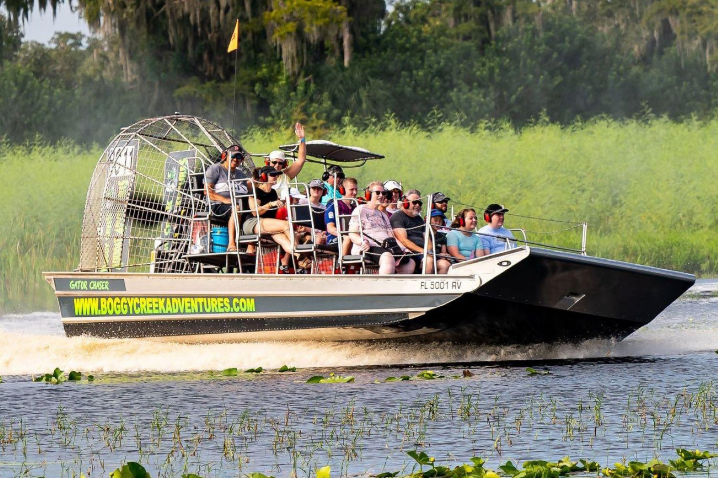 Boggy Creek Airboat tickets allows families to see Orlando natural beauty