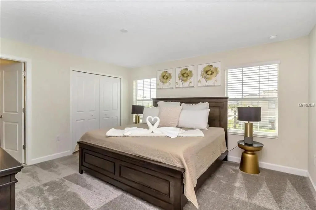 King bed in the master bedroom of this vacation rental.