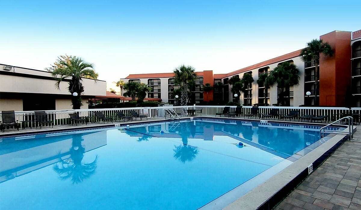 Baymont Inn Universal Orlando Hotel Pool 2