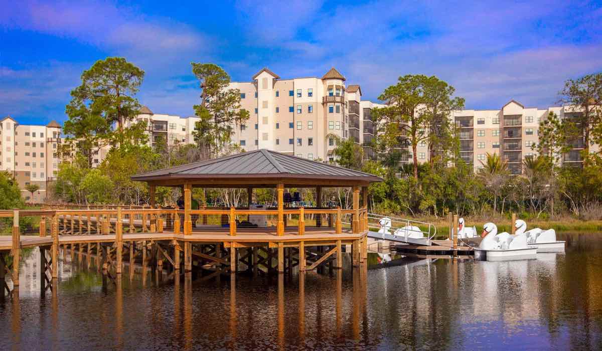 The Grove Resort and Spa Orlando Hotel lake